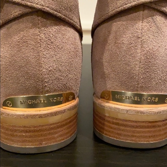 MICHAEL KORS Suede Booties - Picture 5 of 8